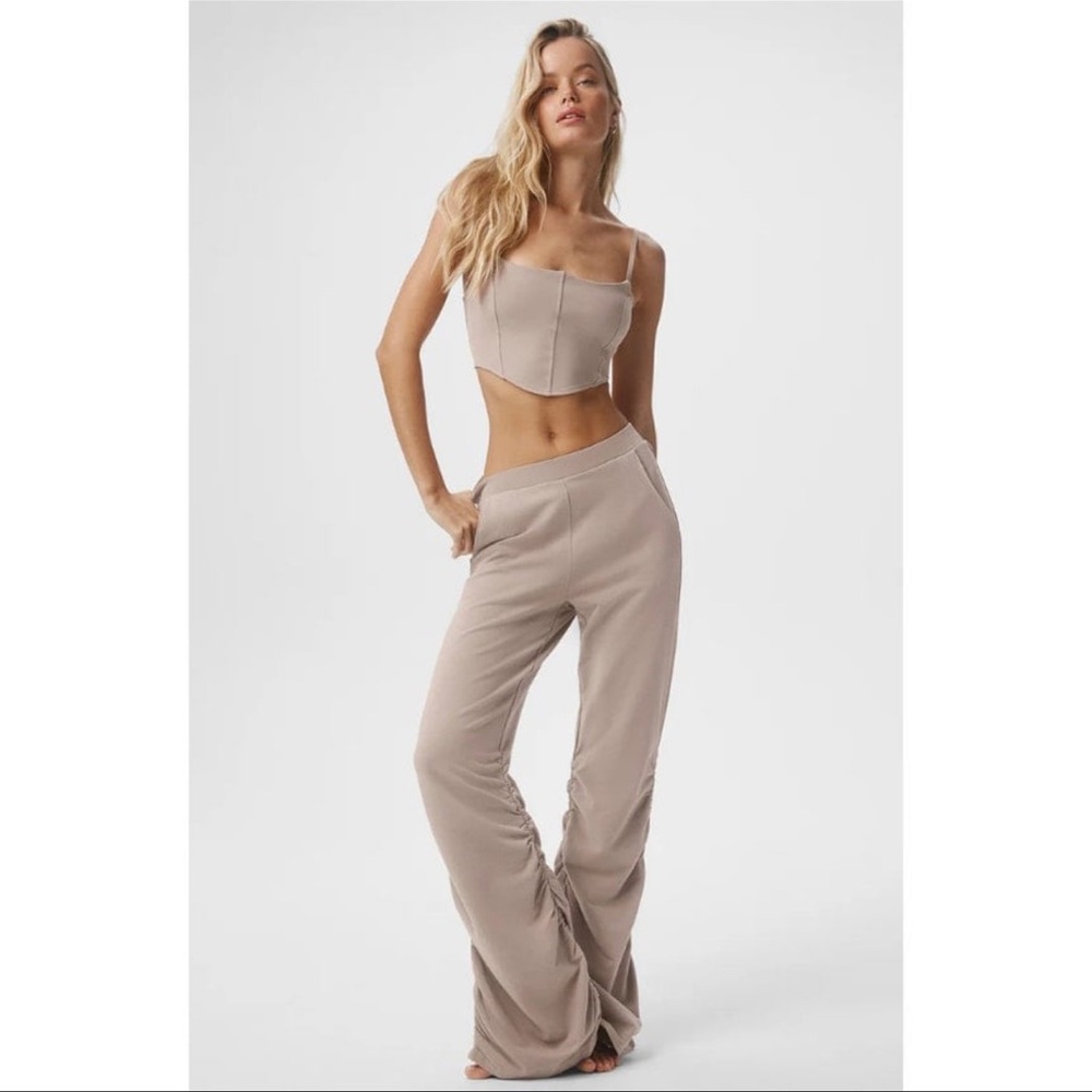 LIKE NEW🤍ALO YOGA🤍Rare Soldout Ruched Wide Leg Pants